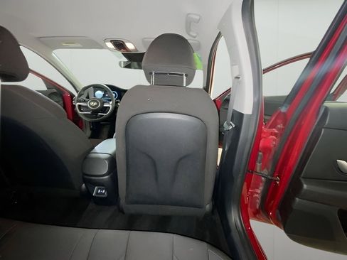 Used 2024 Hyundai Elantra SEL FWD image 40