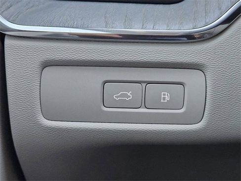Used 2025 Volvo XC60 T8 Ultra w/ Protection Package Premier image 25