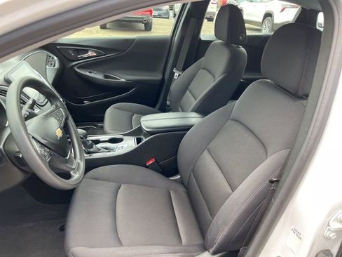 Used 2023 Chevrolet Malibu LT image 18