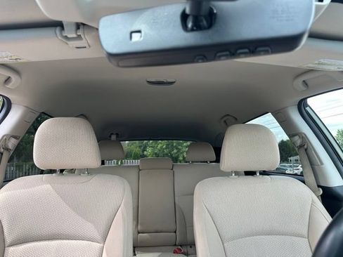 Used 2018 Subaru Outback 2.5i Premium AWD/4WD image 25