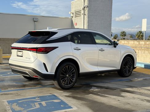 New 2026 Lexus RX 350h image 11