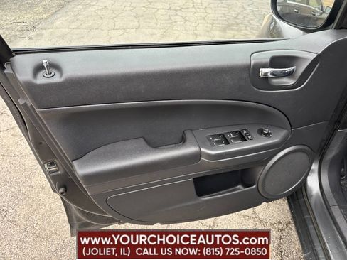 Used 2011 Dodge Caliber Mainstreet image 12