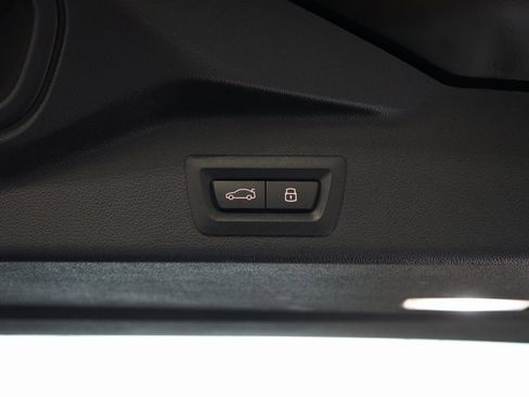 Used 2025 BMW X5 xDrive50e w/ Executive Package image 34