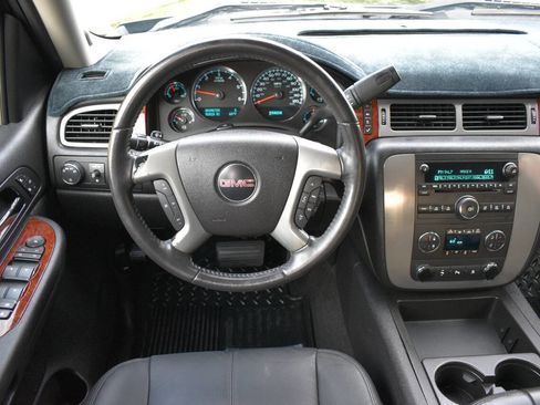 Used 2009 GMC Sierra 1500 SLT w/ Suspension Package, Off-Road image 15