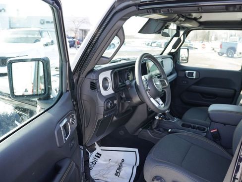 Certified 2025 Jeep Wrangler Unlimited Sahara w/ Safety Group image 14