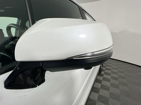 Used 2025 Toyota Sienna Platinum image 12