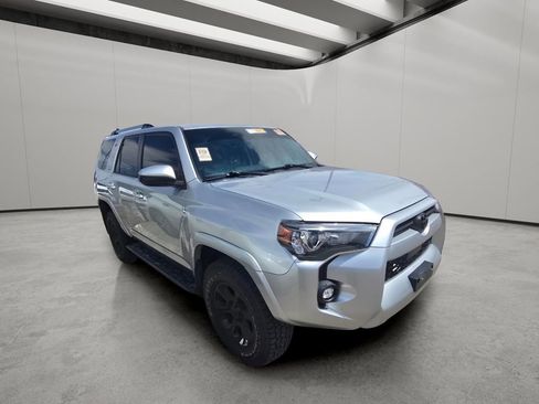 Used 2021 Toyota 4Runner SR5 AWD/4WD image 14