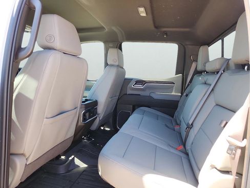 New 2026 GMC Sierra 1500 SLT AWD/4WD image 18