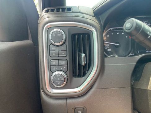 Used 2021 GMC Sierra 1500 SLT w/ SLT Premium Plus Package AWD/4WD image 12