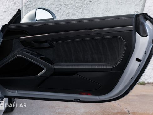 Used 2016 Porsche Cayman GT4 image 33