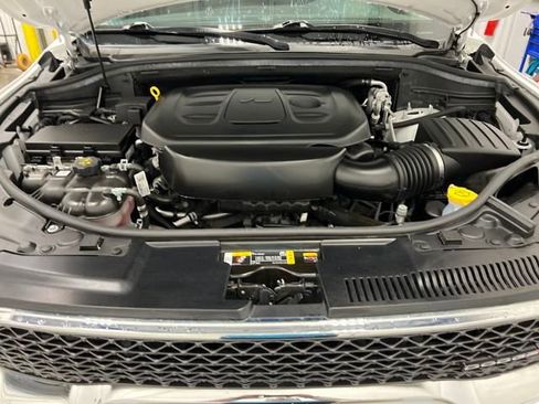 Used 2022 Dodge Durango SXT image 16