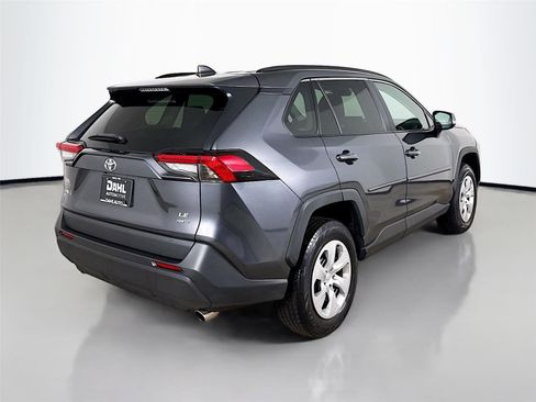 Used 2021 Toyota RAV4 LE image 13