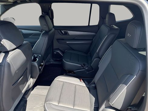 New 2025 Buick Enclave Sport Touring w/ Super Cruise Package image 9