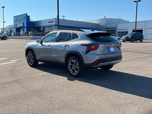 New 2026 Chevrolet Trax LT w/ Driver Confidence Package image 7