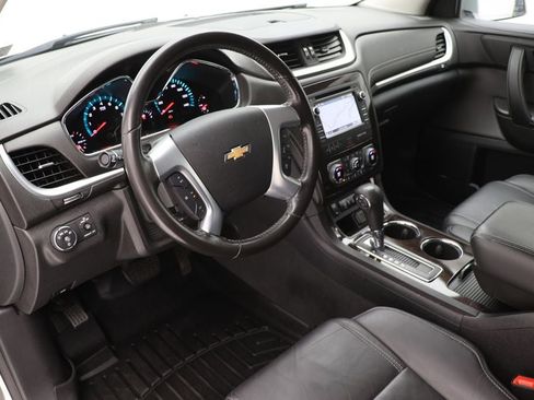 Used 2017 Chevrolet Traverse LT image 13
