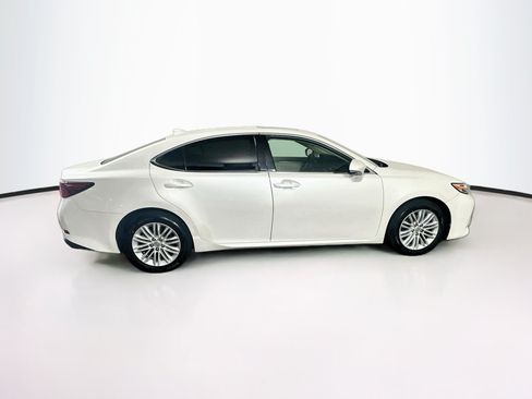 Used 2017 Lexus ES 350 w/ Premium Package FWD image 10
