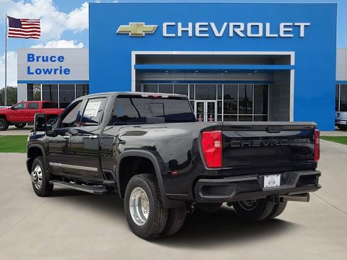 New 2026 Chevrolet Silverado 3500 High Country w/ Technology Package AWD/4WD image 3