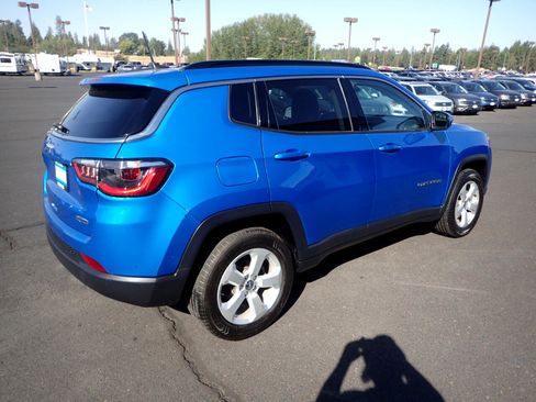 Used 2019 Jeep Compass Latitude w/ Popular Equipment Group image 5
