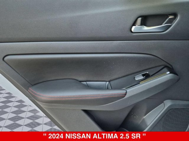 Certified 2024 Nissan Altima 2.5 SR FWD image 29