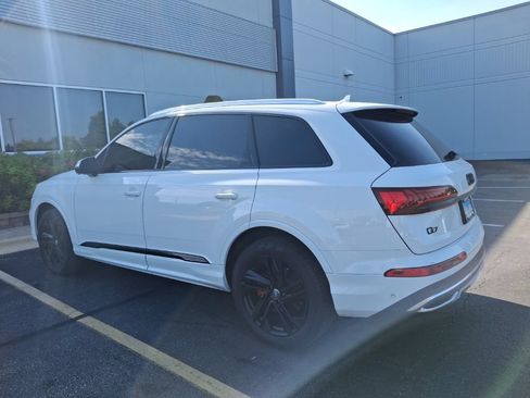 Used 2020 Audi Q7 3.0T Premium Plus w/ Premium Plus Package AWD/4WD image 2