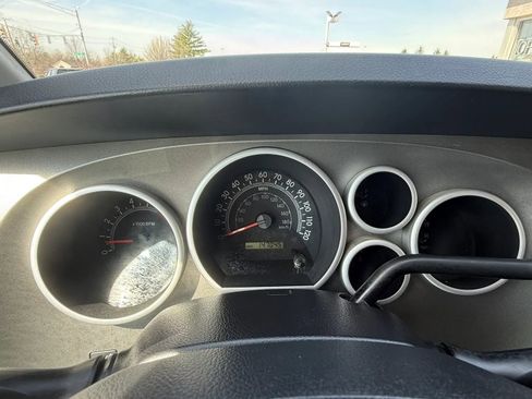 Used 2013 Toyota Tundra 4x4 CrewMax w/ Tow Pkg image 16