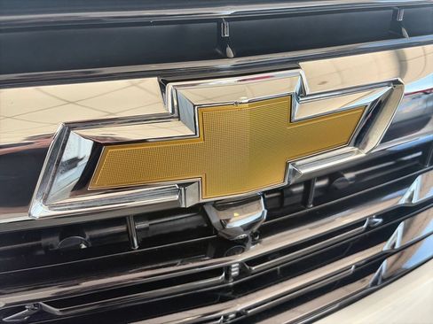 Certified 2025 Chevrolet Tahoe LS RWD image 33