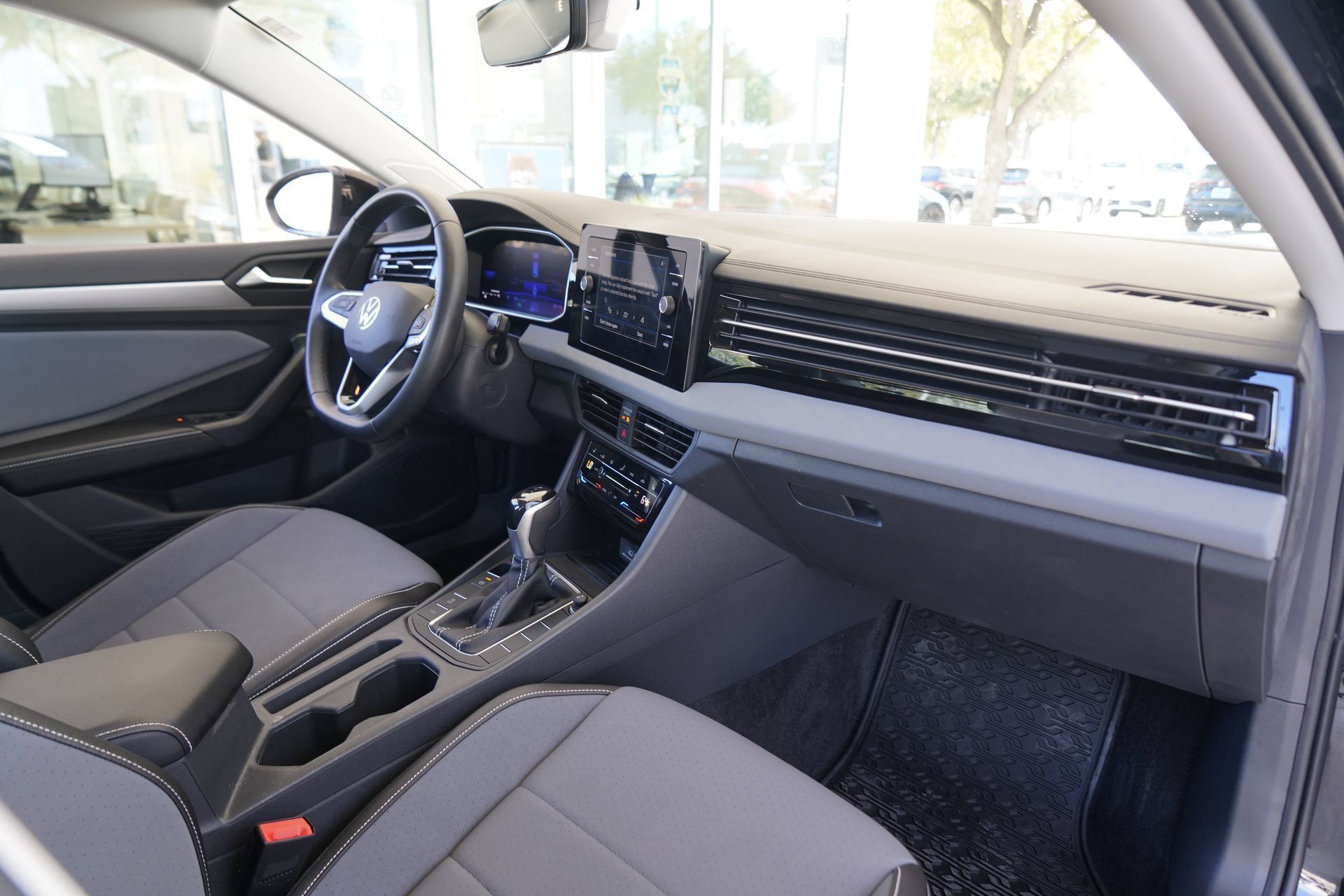 Certified 2026 Volkswagen Jetta SE FWD image 22
