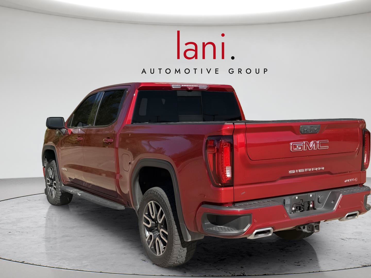 Used 2024 GMC Sierra 1500 AT4 w/ Technology Package AWD/4WD image 7