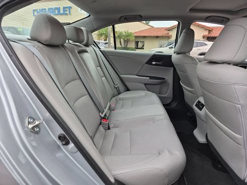Used 2017 Honda Accord EX-L image 28