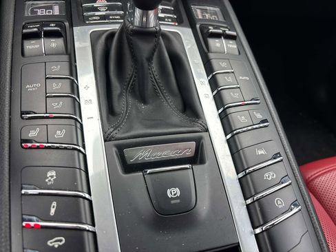 Used 2021 Porsche Macan GTS image 18