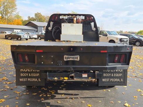 Used 2021 RAM 5500 Tradesman w/ Chrome Appearance Group image 16