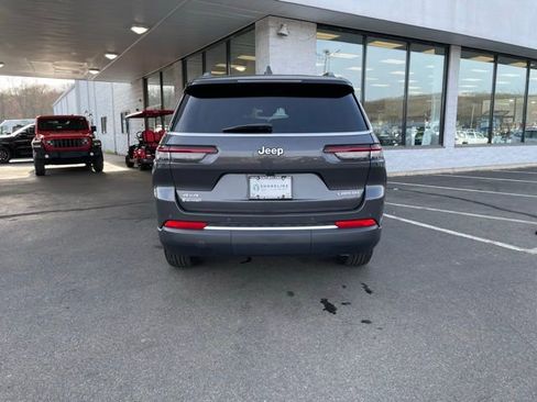 Used 2025 Jeep Grand Cherokee L Laredo AWD/4WD image 6