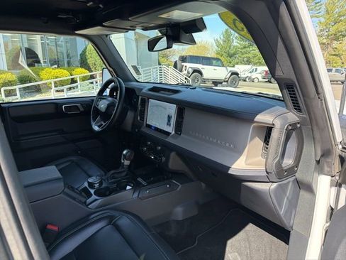 Used 2025 Ford Bronco Outer Banks AWD/4WD image 10