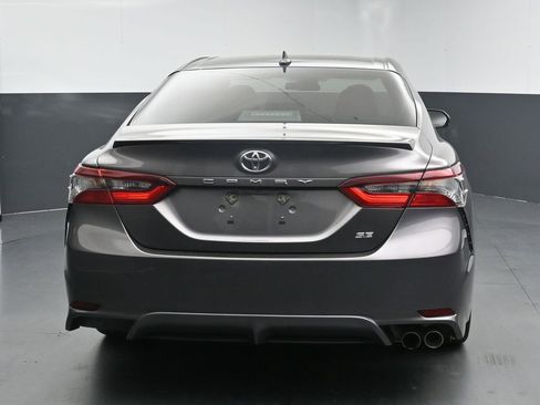 Used 2021 Toyota Camry SE FWD image 8