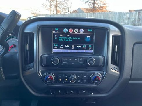 Used 2018 Chevrolet Silverado 1500 LT w/ All Star Edition image 19
