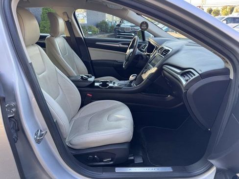 Used 2016 Ford Fusion Titanium FWD image 9