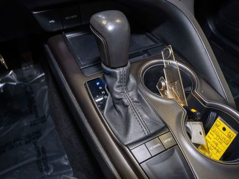 Used 2024 Toyota Camry SE image 14