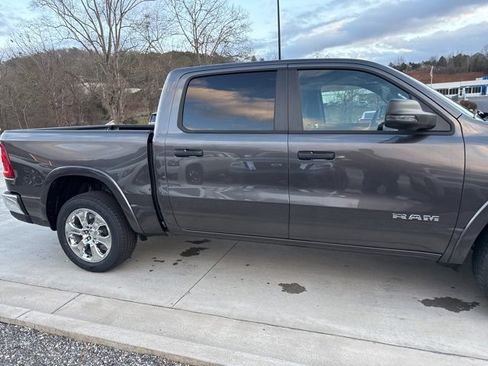 New 2026 RAM 1500 4x4 Crew Cab image 4