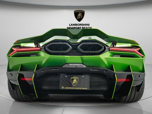 Used 2024 Lamborghini Revuelto AWD/4WD image 6