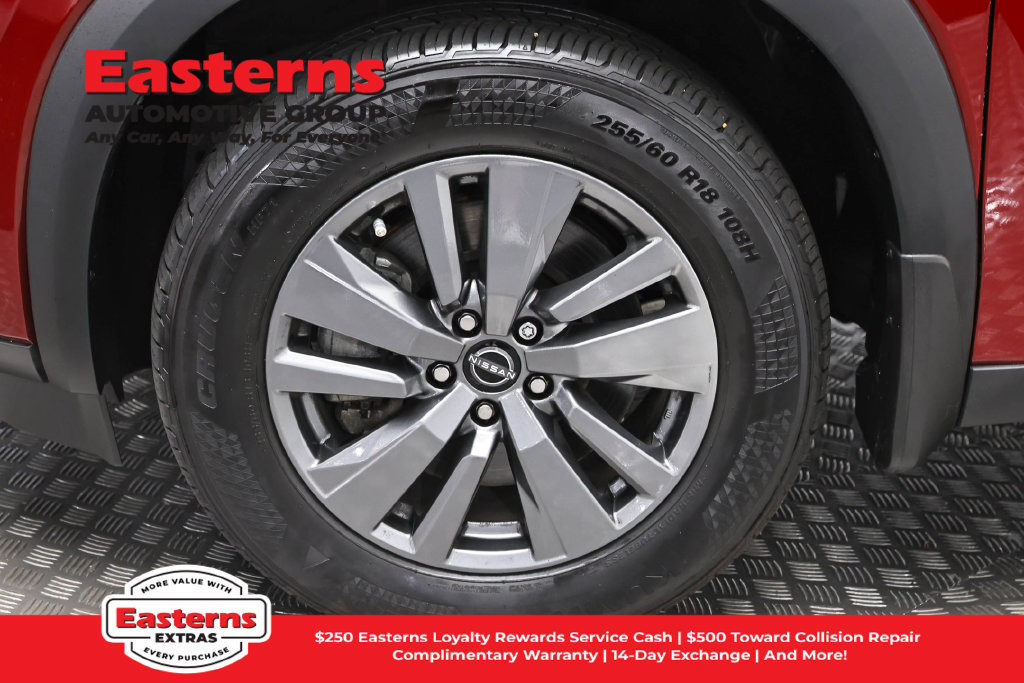 Used 2024 Nissan Pathfinder SV AWD/4WD image 35