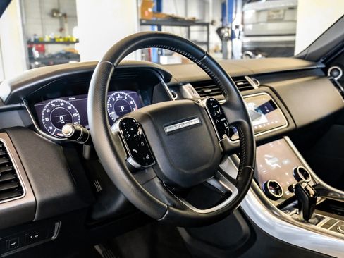 Used 2018 Land Rover Range Rover Sport SE AWD/4WD image 14