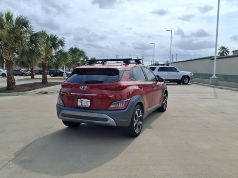 Used 2022 Hyundai Kona Limited FWD image 5