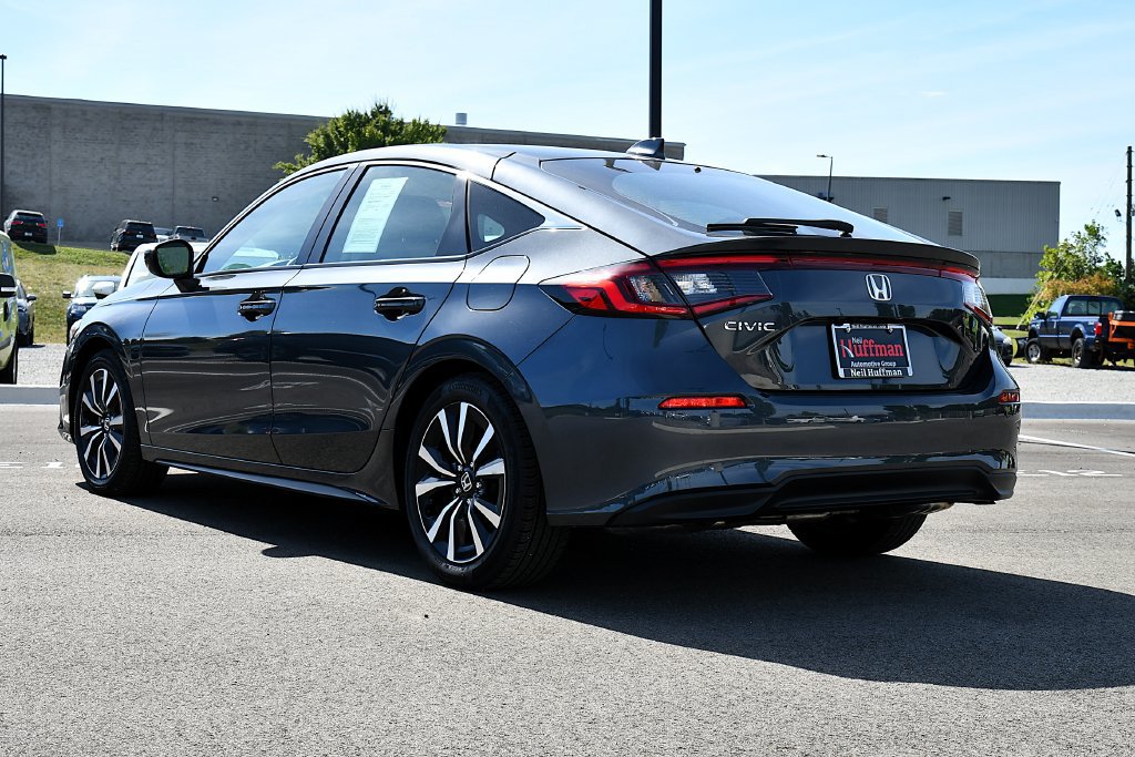 Used 2024 Honda Civic EX-L image 5