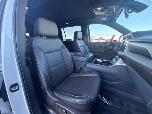 Used 2022 GMC Yukon XL Denali AWD/4WD image 22