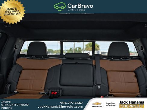 Used 2023 Chevrolet Silverado 1500 High Country w/ High Country Premium Package AWD/4WD image 18