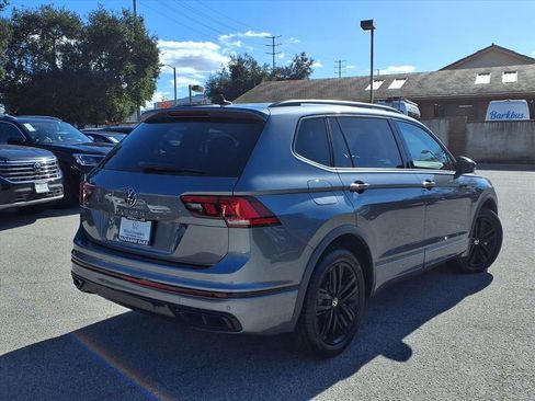 Used 2022 Volkswagen Tiguan SE R-Line image 5