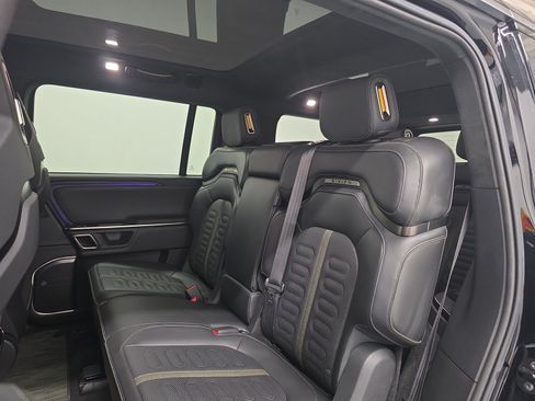 Used 2024 Rivian R1S Adventure AWD/4WD image 21