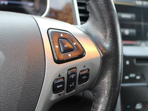 Used 2014 Ford Taurus Limited image 22