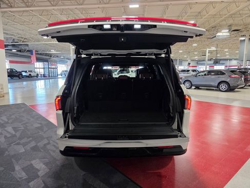 New 2026 Lincoln Navigator Reserve image 6