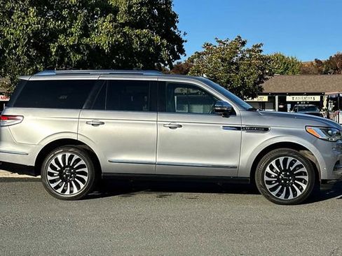 Used 2024 Lincoln Navigator Black Label image 7